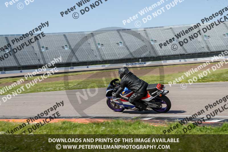 Rockingham no limits trackday;enduro digital images;event digital images;eventdigitalimages;no limits trackdays;peter wileman photography;racing digital images;rockingham raceway northamptonshire;rockingham trackday photographs;trackday digital images;trackday photos