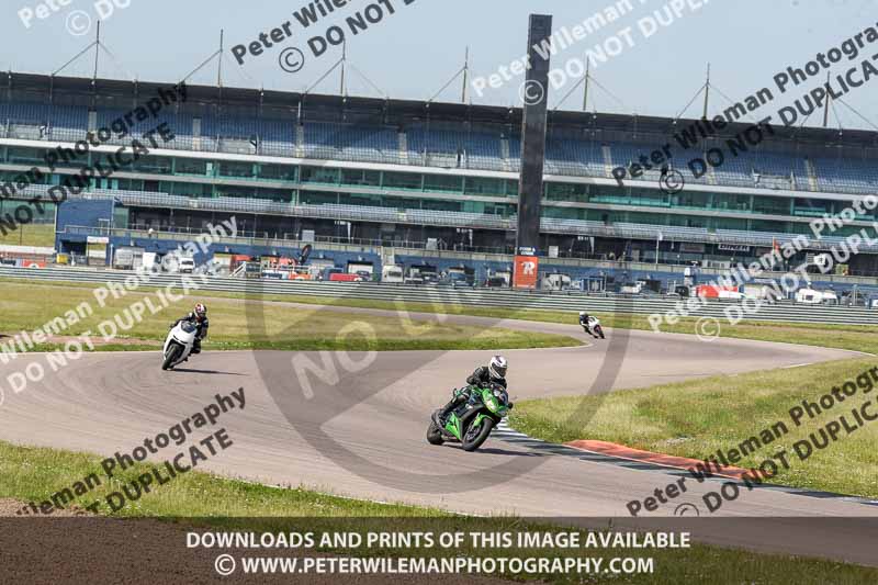 Rockingham no limits trackday;enduro digital images;event digital images;eventdigitalimages;no limits trackdays;peter wileman photography;racing digital images;rockingham raceway northamptonshire;rockingham trackday photographs;trackday digital images;trackday photos