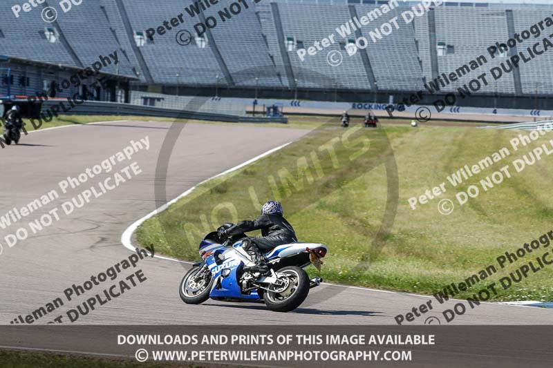 Rockingham no limits trackday;enduro digital images;event digital images;eventdigitalimages;no limits trackdays;peter wileman photography;racing digital images;rockingham raceway northamptonshire;rockingham trackday photographs;trackday digital images;trackday photos