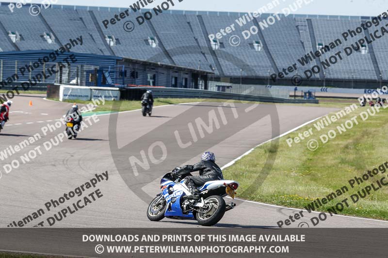 Rockingham no limits trackday;enduro digital images;event digital images;eventdigitalimages;no limits trackdays;peter wileman photography;racing digital images;rockingham raceway northamptonshire;rockingham trackday photographs;trackday digital images;trackday photos