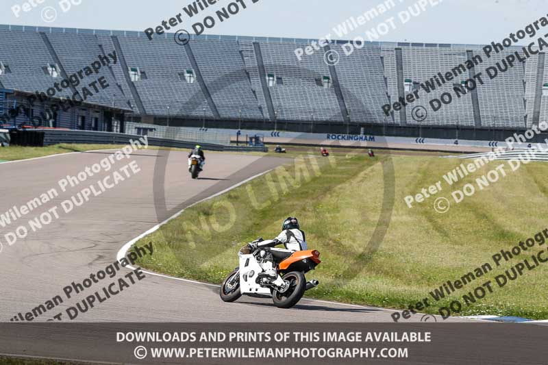 Rockingham no limits trackday;enduro digital images;event digital images;eventdigitalimages;no limits trackdays;peter wileman photography;racing digital images;rockingham raceway northamptonshire;rockingham trackday photographs;trackday digital images;trackday photos