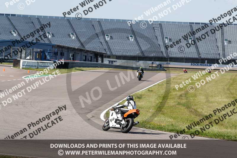 Rockingham no limits trackday;enduro digital images;event digital images;eventdigitalimages;no limits trackdays;peter wileman photography;racing digital images;rockingham raceway northamptonshire;rockingham trackday photographs;trackday digital images;trackday photos