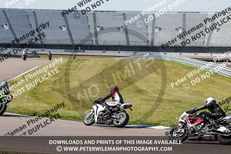 Rockingham no limits trackday;enduro digital images;event digital images;eventdigitalimages;no limits trackdays;peter wileman photography;racing digital images;rockingham raceway northamptonshire;rockingham trackday photographs;trackday digital images;trackday photos