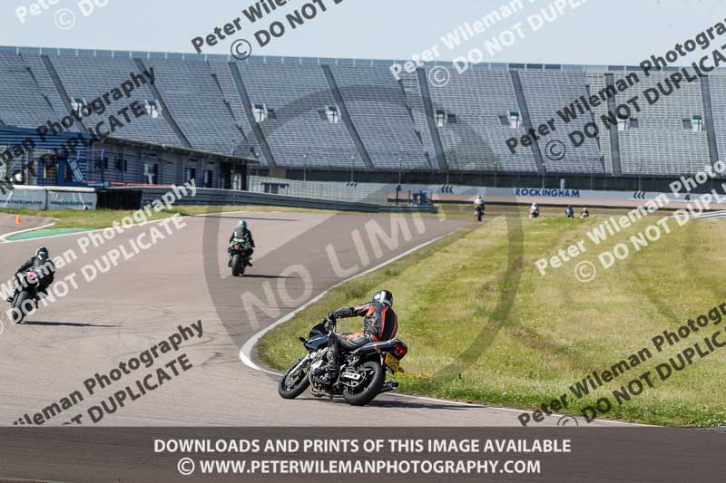 Rockingham no limits trackday;enduro digital images;event digital images;eventdigitalimages;no limits trackdays;peter wileman photography;racing digital images;rockingham raceway northamptonshire;rockingham trackday photographs;trackday digital images;trackday photos