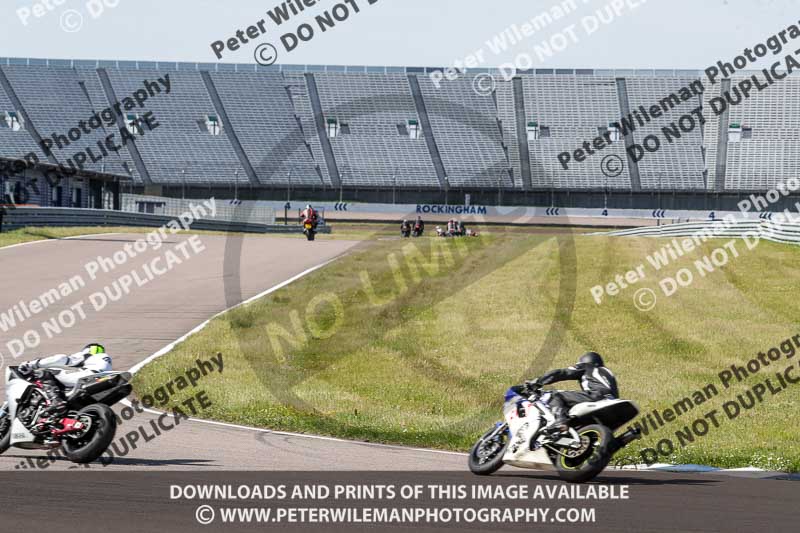 Rockingham no limits trackday;enduro digital images;event digital images;eventdigitalimages;no limits trackdays;peter wileman photography;racing digital images;rockingham raceway northamptonshire;rockingham trackday photographs;trackday digital images;trackday photos