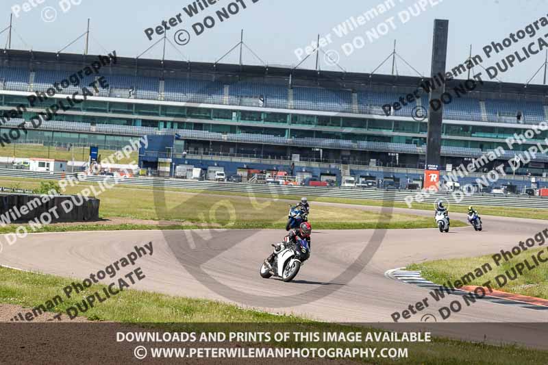 Rockingham no limits trackday;enduro digital images;event digital images;eventdigitalimages;no limits trackdays;peter wileman photography;racing digital images;rockingham raceway northamptonshire;rockingham trackday photographs;trackday digital images;trackday photos