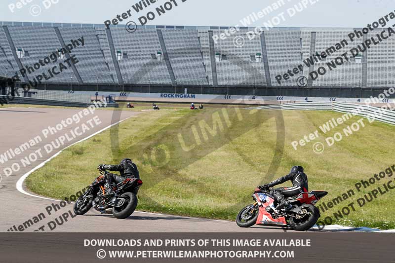 Rockingham no limits trackday;enduro digital images;event digital images;eventdigitalimages;no limits trackdays;peter wileman photography;racing digital images;rockingham raceway northamptonshire;rockingham trackday photographs;trackday digital images;trackday photos