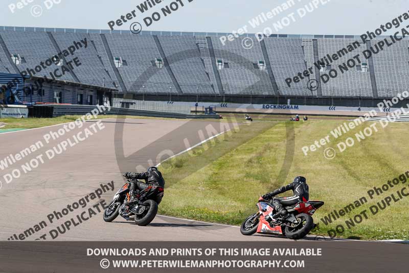 Rockingham no limits trackday;enduro digital images;event digital images;eventdigitalimages;no limits trackdays;peter wileman photography;racing digital images;rockingham raceway northamptonshire;rockingham trackday photographs;trackday digital images;trackday photos