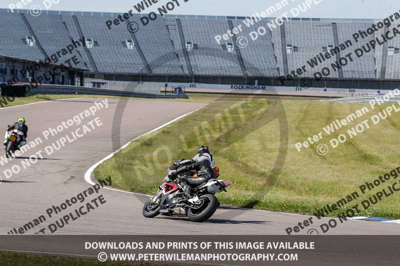 Rockingham no limits trackday;enduro digital images;event digital images;eventdigitalimages;no limits trackdays;peter wileman photography;racing digital images;rockingham raceway northamptonshire;rockingham trackday photographs;trackday digital images;trackday photos