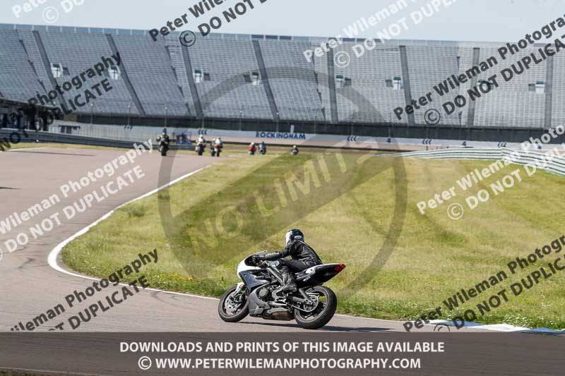 Rockingham no limits trackday;enduro digital images;event digital images;eventdigitalimages;no limits trackdays;peter wileman photography;racing digital images;rockingham raceway northamptonshire;rockingham trackday photographs;trackday digital images;trackday photos