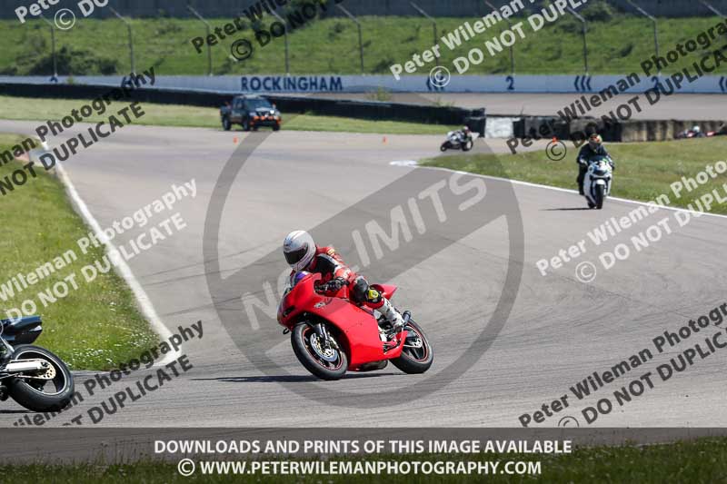 Rockingham no limits trackday;enduro digital images;event digital images;eventdigitalimages;no limits trackdays;peter wileman photography;racing digital images;rockingham raceway northamptonshire;rockingham trackday photographs;trackday digital images;trackday photos