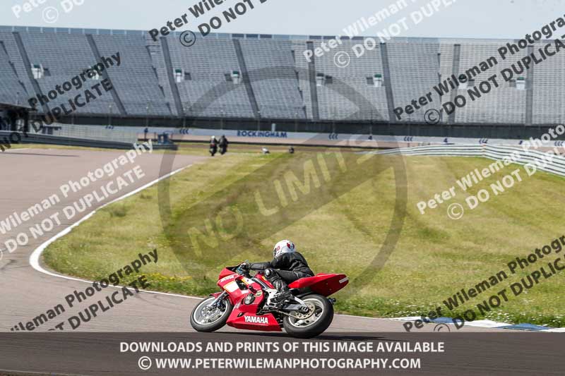 Rockingham no limits trackday;enduro digital images;event digital images;eventdigitalimages;no limits trackdays;peter wileman photography;racing digital images;rockingham raceway northamptonshire;rockingham trackday photographs;trackday digital images;trackday photos