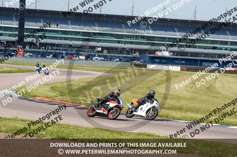 Rockingham no limits trackday;enduro digital images;event digital images;eventdigitalimages;no limits trackdays;peter wileman photography;racing digital images;rockingham raceway northamptonshire;rockingham trackday photographs;trackday digital images;trackday photos