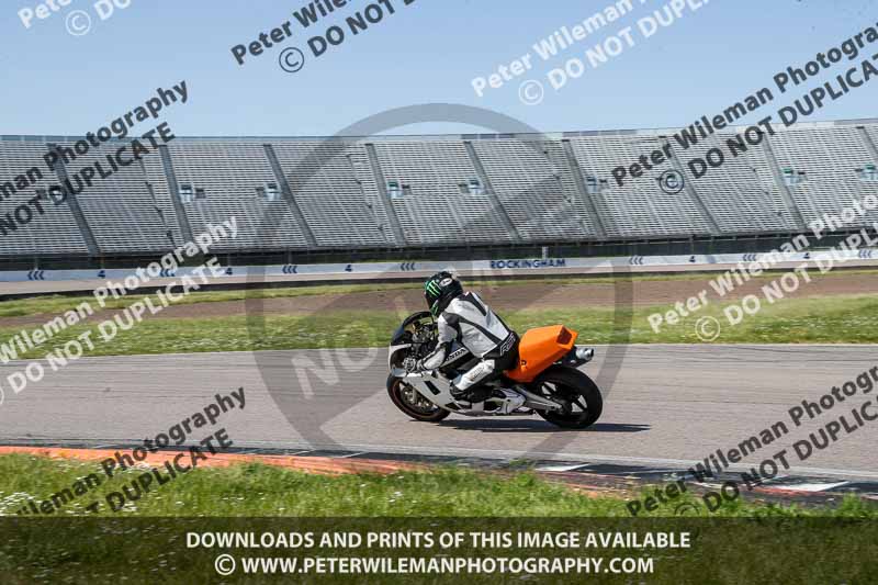 Rockingham no limits trackday;enduro digital images;event digital images;eventdigitalimages;no limits trackdays;peter wileman photography;racing digital images;rockingham raceway northamptonshire;rockingham trackday photographs;trackday digital images;trackday photos