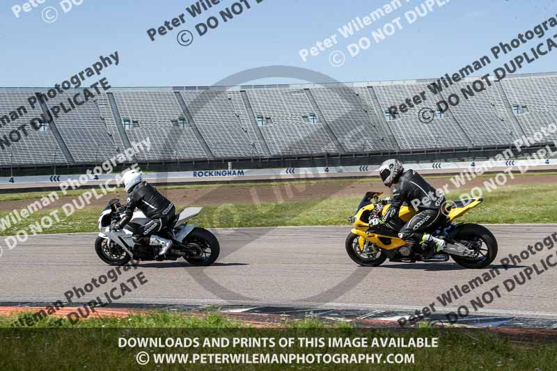 Rockingham no limits trackday;enduro digital images;event digital images;eventdigitalimages;no limits trackdays;peter wileman photography;racing digital images;rockingham raceway northamptonshire;rockingham trackday photographs;trackday digital images;trackday photos