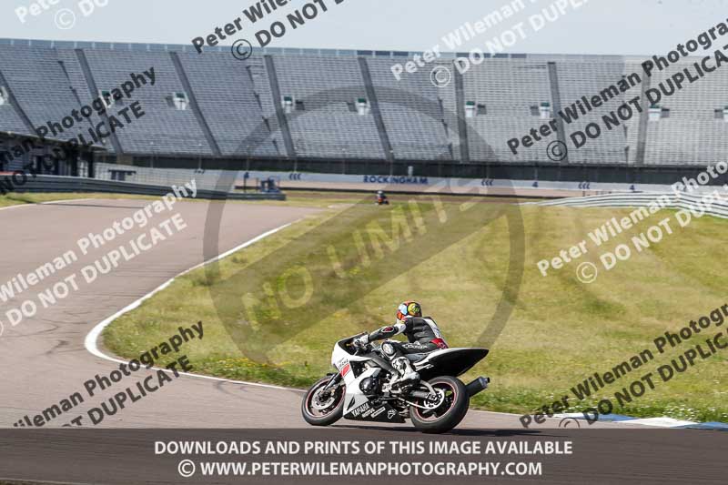 Rockingham no limits trackday;enduro digital images;event digital images;eventdigitalimages;no limits trackdays;peter wileman photography;racing digital images;rockingham raceway northamptonshire;rockingham trackday photographs;trackday digital images;trackday photos