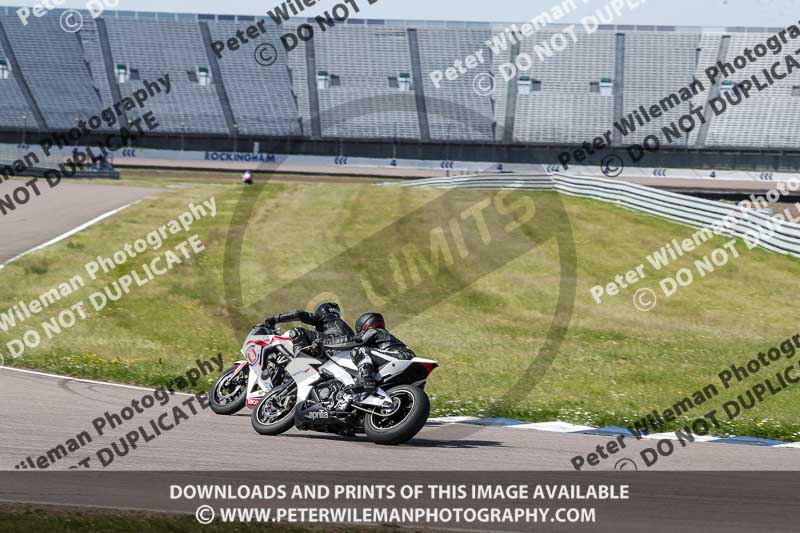 Rockingham no limits trackday;enduro digital images;event digital images;eventdigitalimages;no limits trackdays;peter wileman photography;racing digital images;rockingham raceway northamptonshire;rockingham trackday photographs;trackday digital images;trackday photos