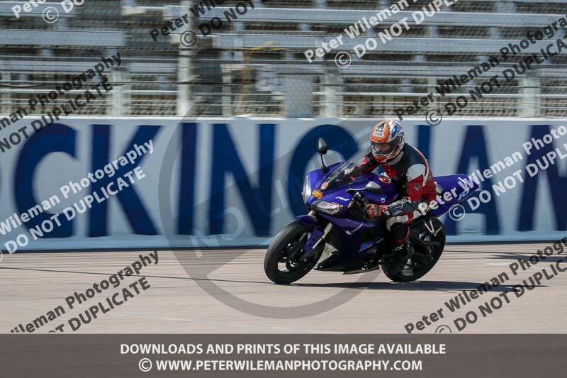 Rockingham no limits trackday;enduro digital images;event digital images;eventdigitalimages;no limits trackdays;peter wileman photography;racing digital images;rockingham raceway northamptonshire;rockingham trackday photographs;trackday digital images;trackday photos