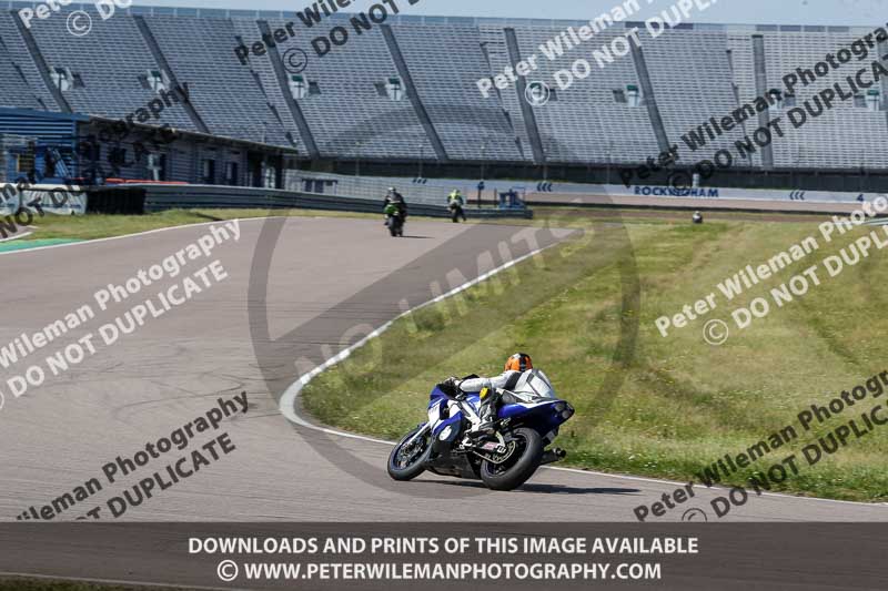 Rockingham no limits trackday;enduro digital images;event digital images;eventdigitalimages;no limits trackdays;peter wileman photography;racing digital images;rockingham raceway northamptonshire;rockingham trackday photographs;trackday digital images;trackday photos