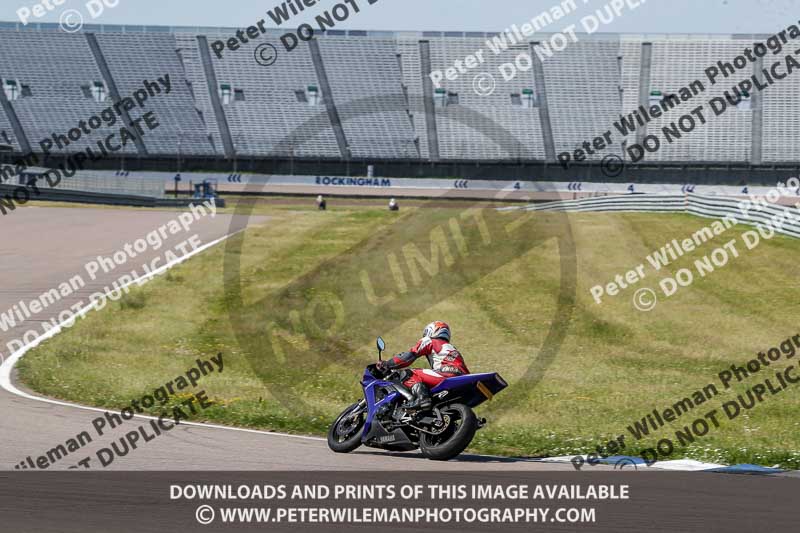 Rockingham no limits trackday;enduro digital images;event digital images;eventdigitalimages;no limits trackdays;peter wileman photography;racing digital images;rockingham raceway northamptonshire;rockingham trackday photographs;trackday digital images;trackday photos