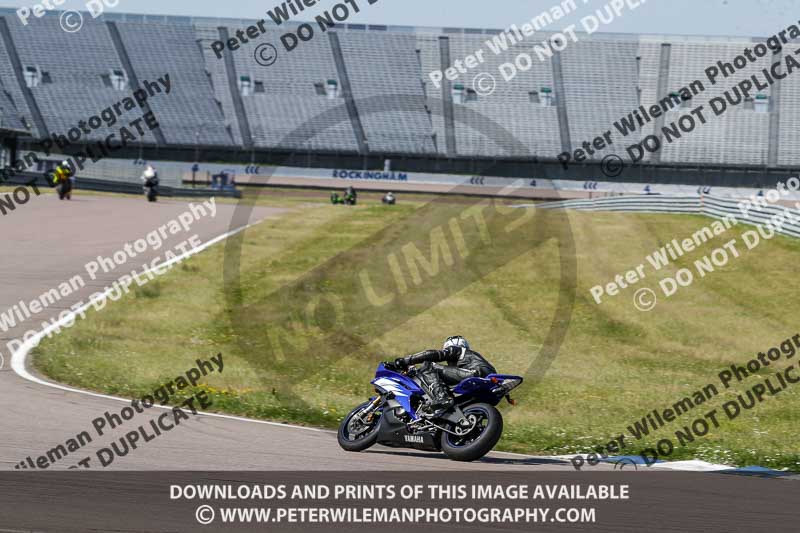 Rockingham no limits trackday;enduro digital images;event digital images;eventdigitalimages;no limits trackdays;peter wileman photography;racing digital images;rockingham raceway northamptonshire;rockingham trackday photographs;trackday digital images;trackday photos