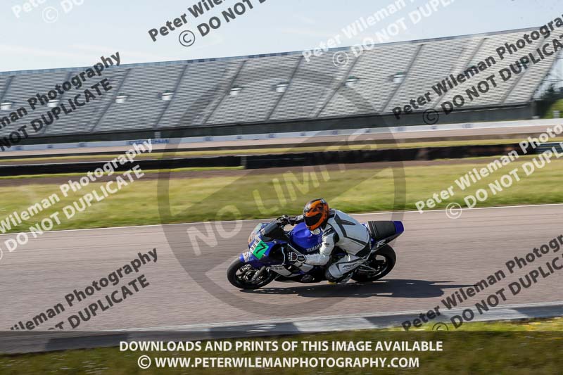 Rockingham no limits trackday;enduro digital images;event digital images;eventdigitalimages;no limits trackdays;peter wileman photography;racing digital images;rockingham raceway northamptonshire;rockingham trackday photographs;trackday digital images;trackday photos