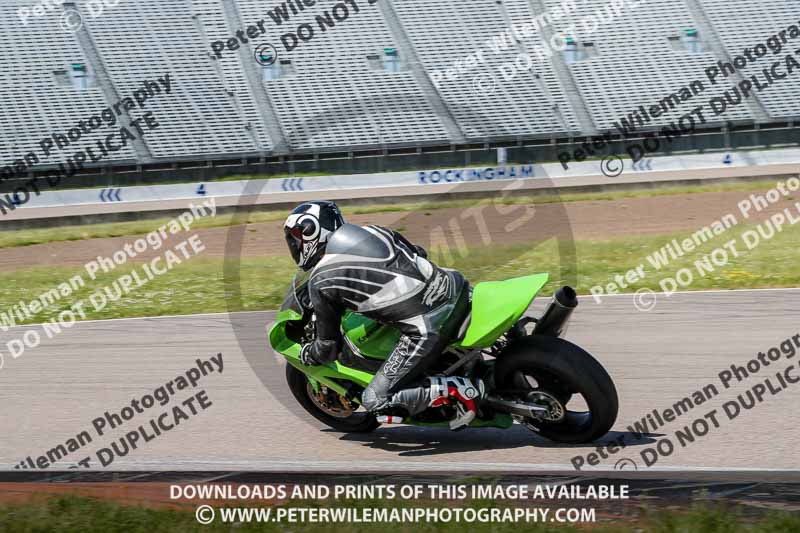 Rockingham no limits trackday;enduro digital images;event digital images;eventdigitalimages;no limits trackdays;peter wileman photography;racing digital images;rockingham raceway northamptonshire;rockingham trackday photographs;trackday digital images;trackday photos