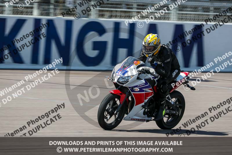 Rockingham no limits trackday;enduro digital images;event digital images;eventdigitalimages;no limits trackdays;peter wileman photography;racing digital images;rockingham raceway northamptonshire;rockingham trackday photographs;trackday digital images;trackday photos