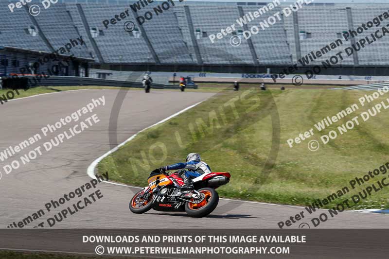 Rockingham no limits trackday;enduro digital images;event digital images;eventdigitalimages;no limits trackdays;peter wileman photography;racing digital images;rockingham raceway northamptonshire;rockingham trackday photographs;trackday digital images;trackday photos