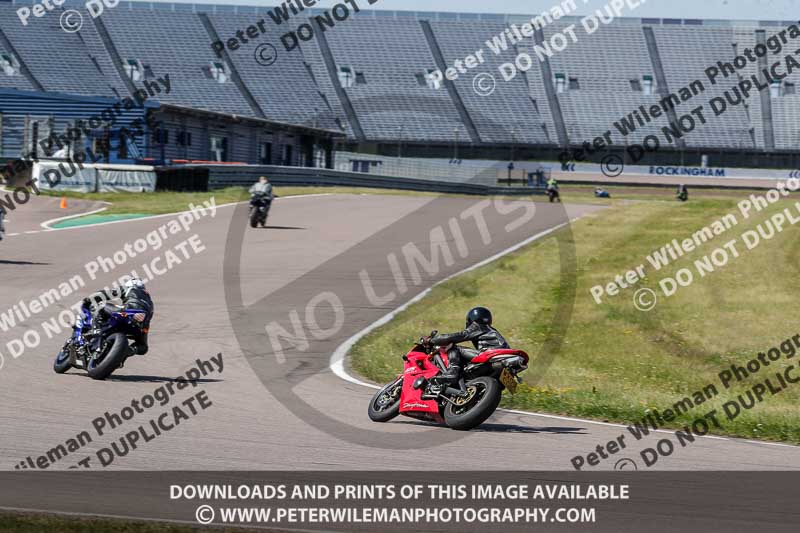 Rockingham no limits trackday;enduro digital images;event digital images;eventdigitalimages;no limits trackdays;peter wileman photography;racing digital images;rockingham raceway northamptonshire;rockingham trackday photographs;trackday digital images;trackday photos