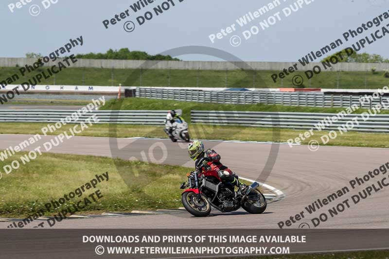 Rockingham no limits trackday;enduro digital images;event digital images;eventdigitalimages;no limits trackdays;peter wileman photography;racing digital images;rockingham raceway northamptonshire;rockingham trackday photographs;trackday digital images;trackday photos