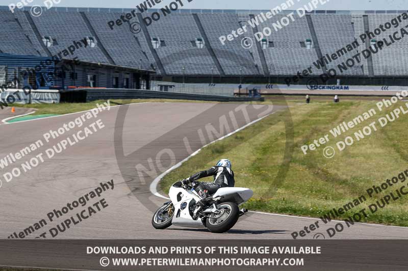 Rockingham no limits trackday;enduro digital images;event digital images;eventdigitalimages;no limits trackdays;peter wileman photography;racing digital images;rockingham raceway northamptonshire;rockingham trackday photographs;trackday digital images;trackday photos