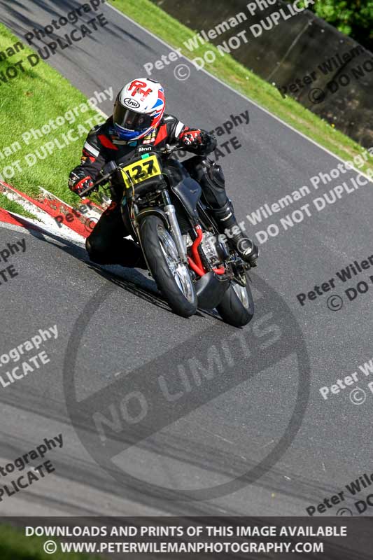 cadwell no limits trackday;cadwell park;cadwell park photographs;cadwell trackday photographs;enduro digital images;event digital images;eventdigitalimages;no limits trackdays;peter wileman photography;racing digital images;trackday digital images;trackday photos