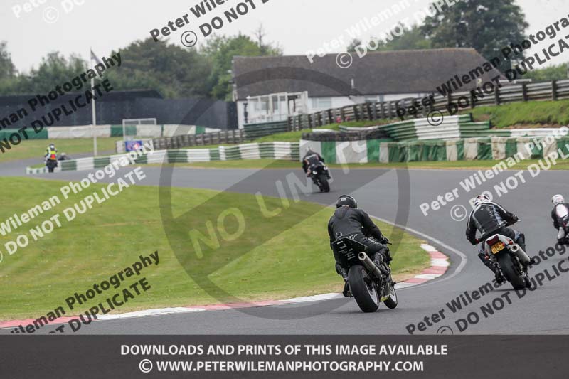 enduro digital images;event digital images;eventdigitalimages;mallory park;mallory park photographs;mallory park trackday;mallory park trackday photographs;no limits trackdays;peter wileman photography;racing digital images;trackday digital images;trackday photos