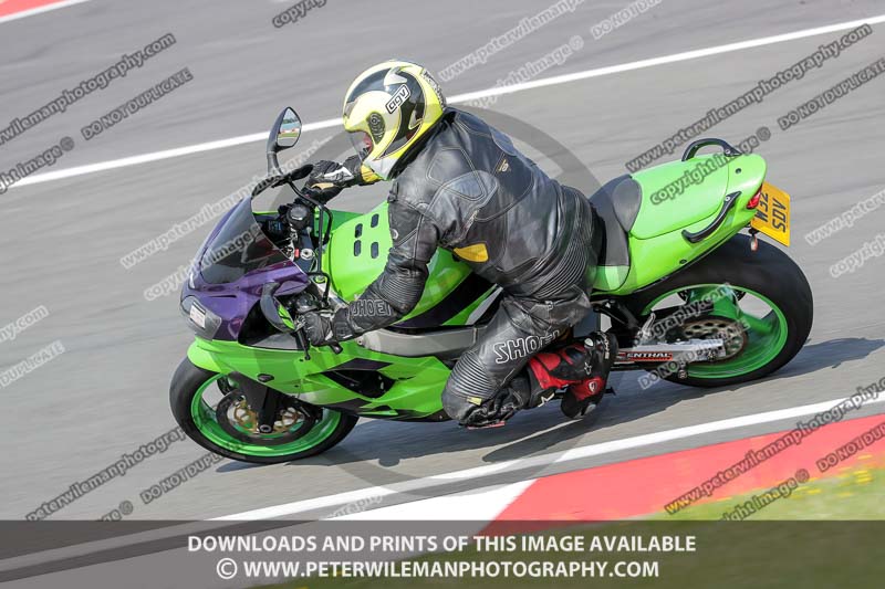 donington no limits trackday;donington park photographs;donington trackday photographs;no limits trackdays;peter wileman photography;trackday digital images;trackday photos