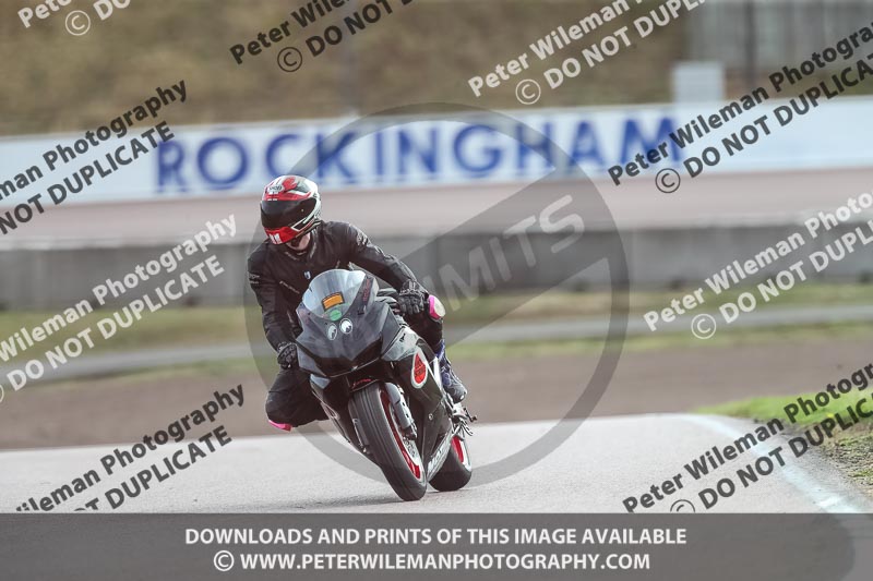 Rockingham no limits trackday;enduro digital images;event digital images;eventdigitalimages;no limits trackdays;peter wileman photography;racing digital images;rockingham raceway northamptonshire;rockingham trackday photographs;trackday digital images;trackday photos