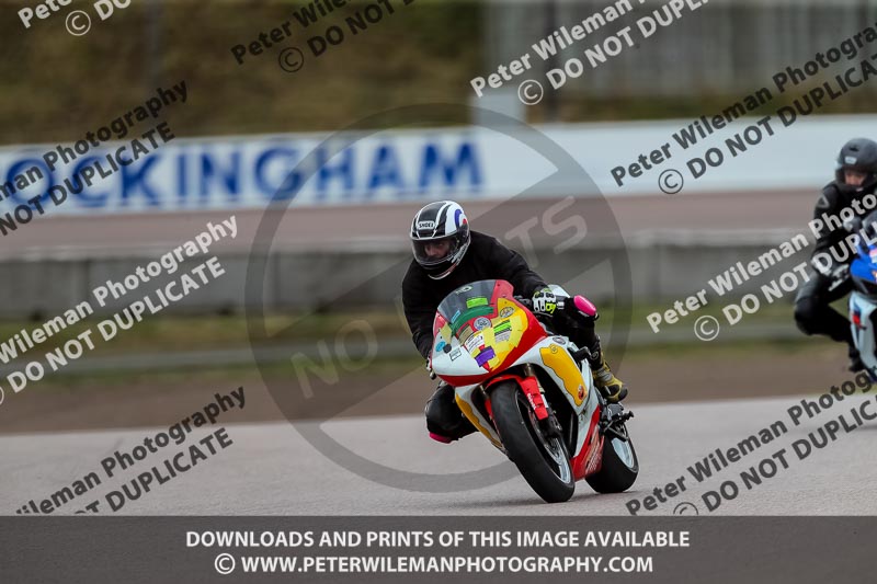 Rockingham no limits trackday;enduro digital images;event digital images;eventdigitalimages;no limits trackdays;peter wileman photography;racing digital images;rockingham raceway northamptonshire;rockingham trackday photographs;trackday digital images;trackday photos