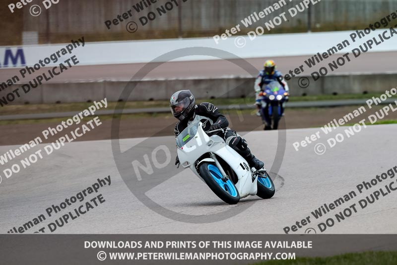 Rockingham no limits trackday;enduro digital images;event digital images;eventdigitalimages;no limits trackdays;peter wileman photography;racing digital images;rockingham raceway northamptonshire;rockingham trackday photographs;trackday digital images;trackday photos