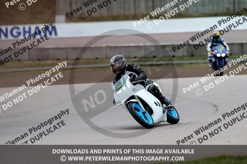 Rockingham no limits trackday;enduro digital images;event digital images;eventdigitalimages;no limits trackdays;peter wileman photography;racing digital images;rockingham raceway northamptonshire;rockingham trackday photographs;trackday digital images;trackday photos