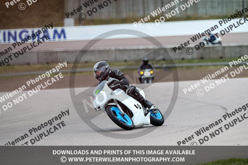 Rockingham no limits trackday;enduro digital images;event digital images;eventdigitalimages;no limits trackdays;peter wileman photography;racing digital images;rockingham raceway northamptonshire;rockingham trackday photographs;trackday digital images;trackday photos