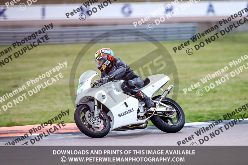 Rockingham no limits trackday;enduro digital images;event digital images;eventdigitalimages;no limits trackdays;peter wileman photography;racing digital images;rockingham raceway northamptonshire;rockingham trackday photographs;trackday digital images;trackday photos