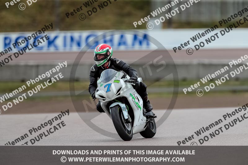 Rockingham no limits trackday;enduro digital images;event digital images;eventdigitalimages;no limits trackdays;peter wileman photography;racing digital images;rockingham raceway northamptonshire;rockingham trackday photographs;trackday digital images;trackday photos