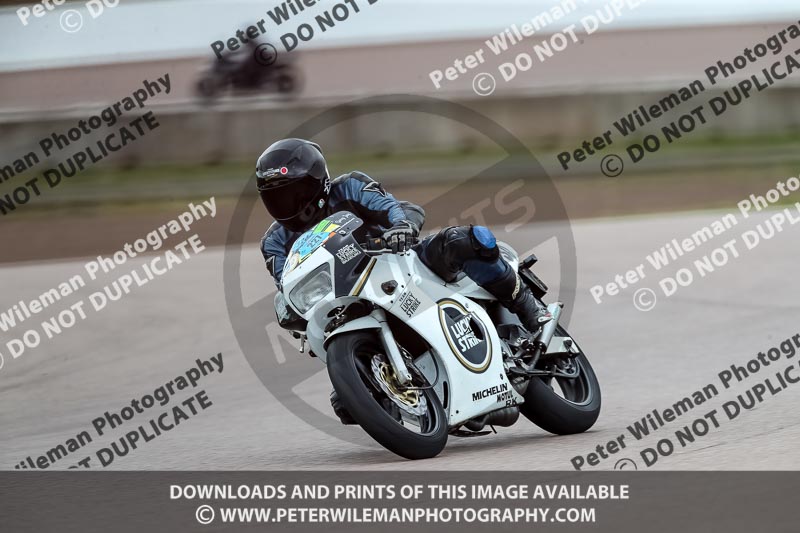 Rockingham no limits trackday;enduro digital images;event digital images;eventdigitalimages;no limits trackdays;peter wileman photography;racing digital images;rockingham raceway northamptonshire;rockingham trackday photographs;trackday digital images;trackday photos