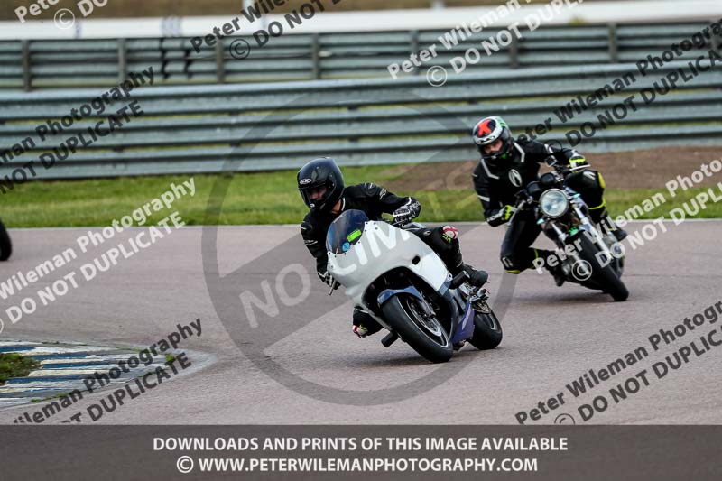 Rockingham no limits trackday;enduro digital images;event digital images;eventdigitalimages;no limits trackdays;peter wileman photography;racing digital images;rockingham raceway northamptonshire;rockingham trackday photographs;trackday digital images;trackday photos