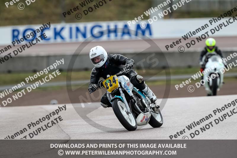 Rockingham no limits trackday;enduro digital images;event digital images;eventdigitalimages;no limits trackdays;peter wileman photography;racing digital images;rockingham raceway northamptonshire;rockingham trackday photographs;trackday digital images;trackday photos