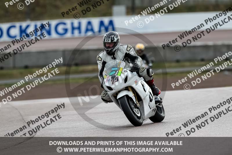 Rockingham no limits trackday;enduro digital images;event digital images;eventdigitalimages;no limits trackdays;peter wileman photography;racing digital images;rockingham raceway northamptonshire;rockingham trackday photographs;trackday digital images;trackday photos