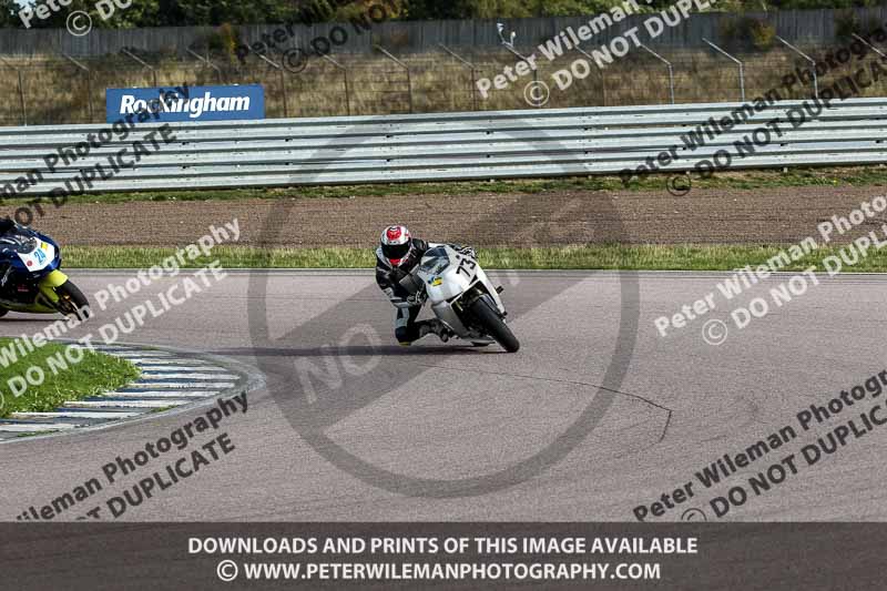 Rockingham no limits trackday;enduro digital images;event digital images;eventdigitalimages;no limits trackdays;peter wileman photography;racing digital images;rockingham raceway northamptonshire;rockingham trackday photographs;trackday digital images;trackday photos