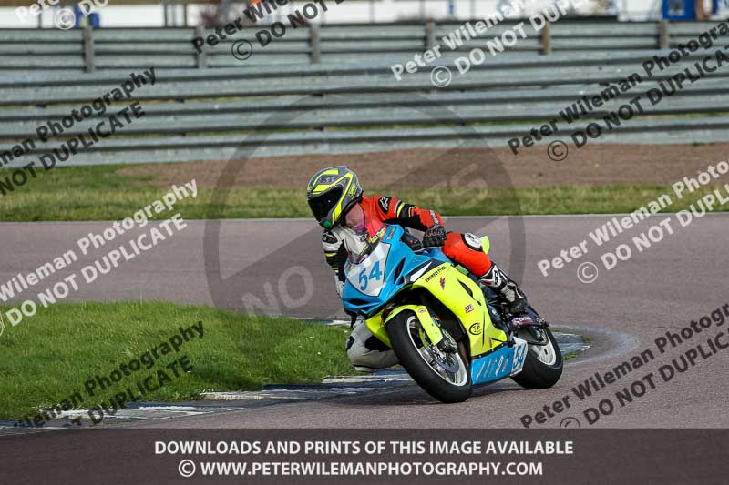 Rockingham no limits trackday;enduro digital images;event digital images;eventdigitalimages;no limits trackdays;peter wileman photography;racing digital images;rockingham raceway northamptonshire;rockingham trackday photographs;trackday digital images;trackday photos