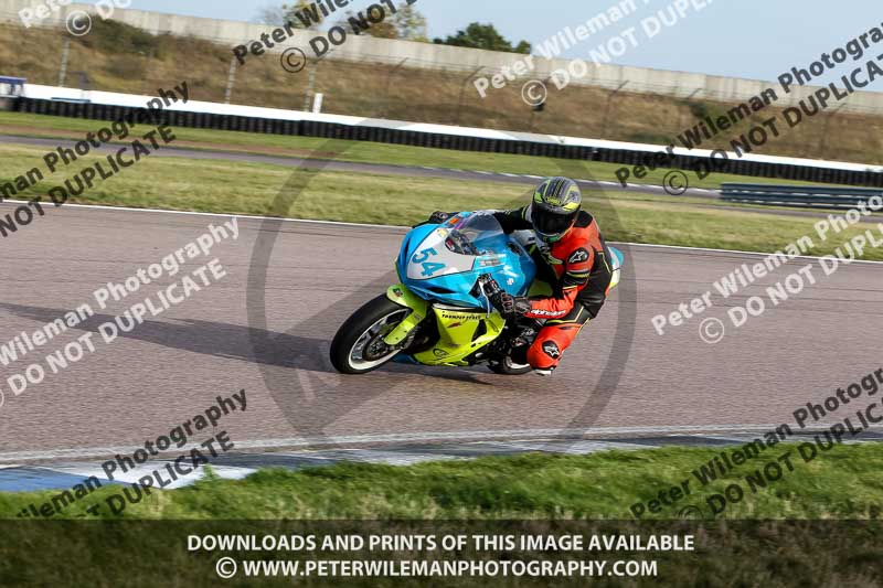 Rockingham no limits trackday;enduro digital images;event digital images;eventdigitalimages;no limits trackdays;peter wileman photography;racing digital images;rockingham raceway northamptonshire;rockingham trackday photographs;trackday digital images;trackday photos