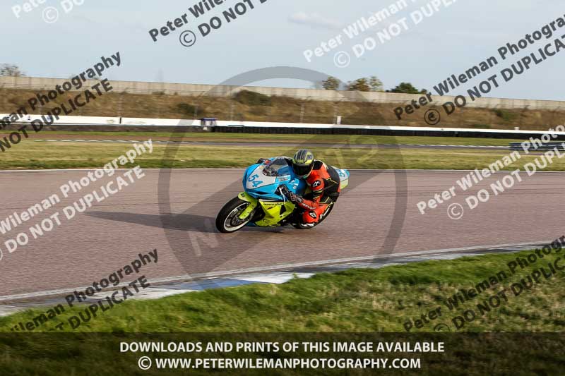 Rockingham no limits trackday;enduro digital images;event digital images;eventdigitalimages;no limits trackdays;peter wileman photography;racing digital images;rockingham raceway northamptonshire;rockingham trackday photographs;trackday digital images;trackday photos